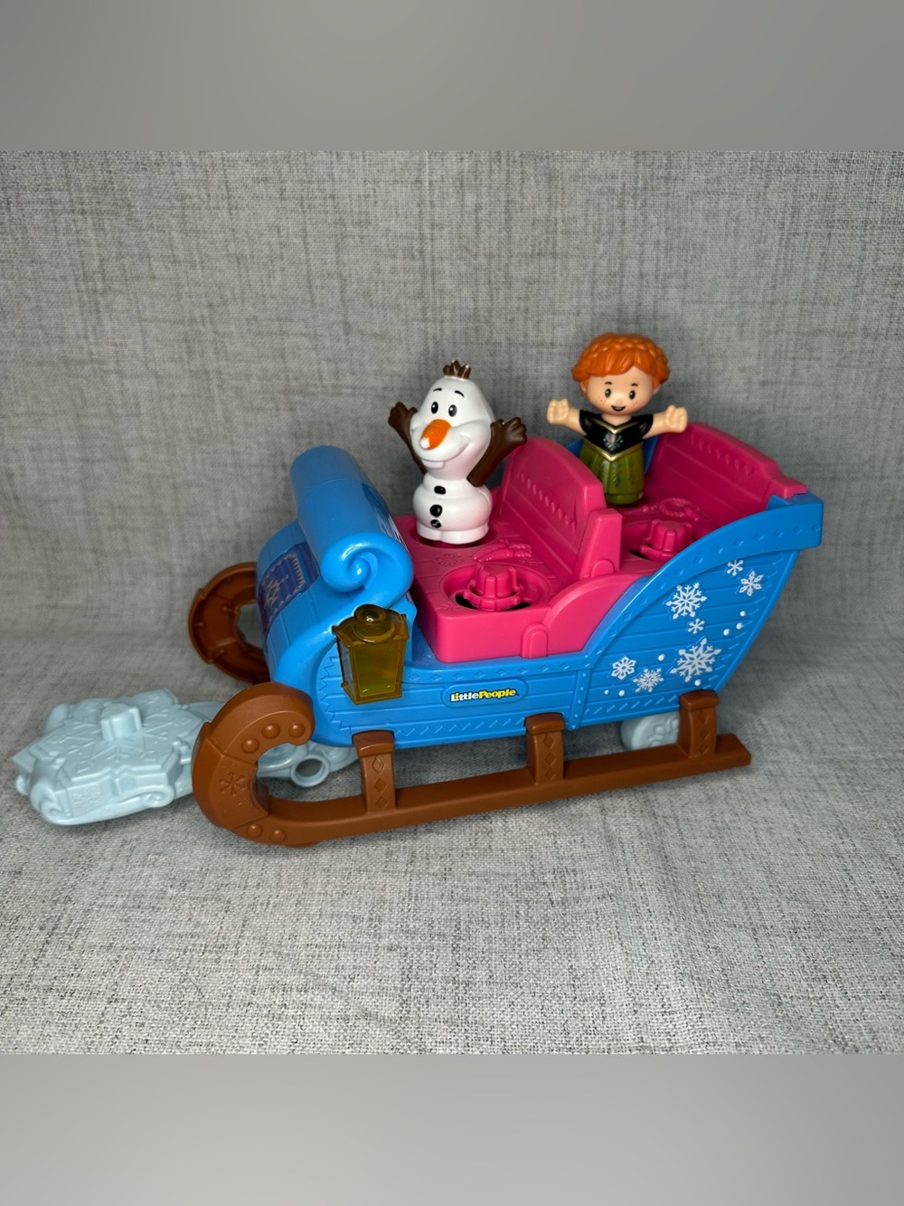 Fisher Price Little People Frozen Sleigh with Anna and Olaf